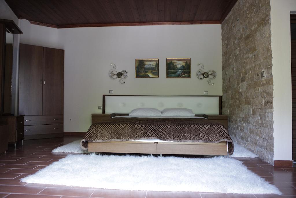 Xenonas Platia Apartment Loutraki  Luaran gambar
